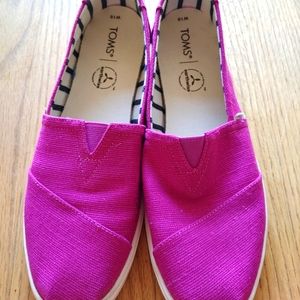 W10 Magenta Toms Shoes